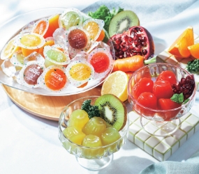 〔カゴメ GREENS 
Catch the Rainbow〕
食べるスムージー
レインボーギフト 6袋入
