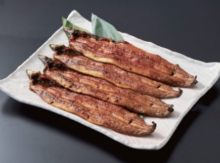 大阪｢炭焼きうなぎの魚伊｣