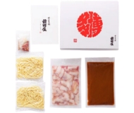 福岡「前田屋」
和牛もつ鍋みそ2～3人前
税込5,780円