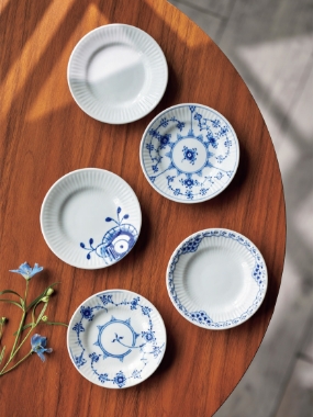 〔ロイヤル コペンハーゲン〕