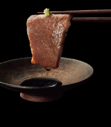 滋賀県
              近江牛 焼肉用詰合せ “お肉の八寸”