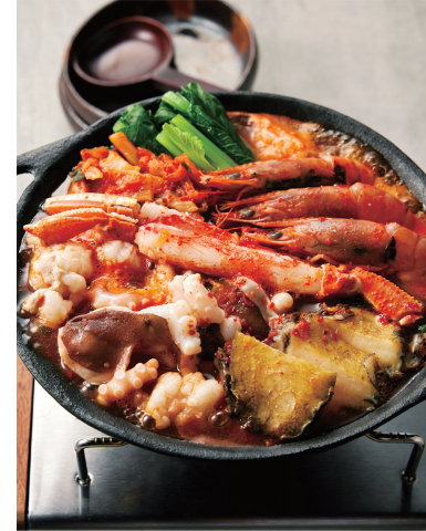 東京･中目黒 和韓料理｢若狭｣
ゆず味噌海鮮ナッコプセゥ鍋
