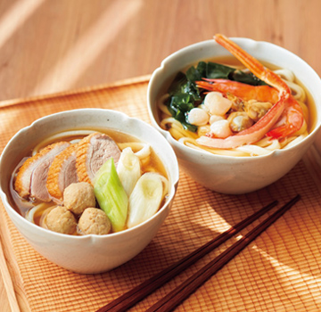 〔美々卯〕個食うどんセット彩