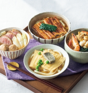 〔美々卯〕
個食うどんセット彩