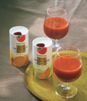 ｢カゴメ｣ 
トマト･果実ミックスジュース
レッドマリアージュ
