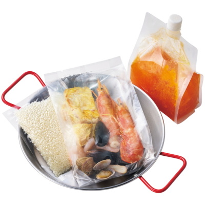 魚介と鶏肉のパエリア パン付き